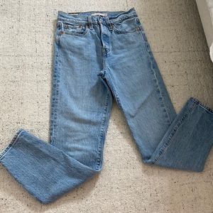 levi’s straight leg jeans size 24